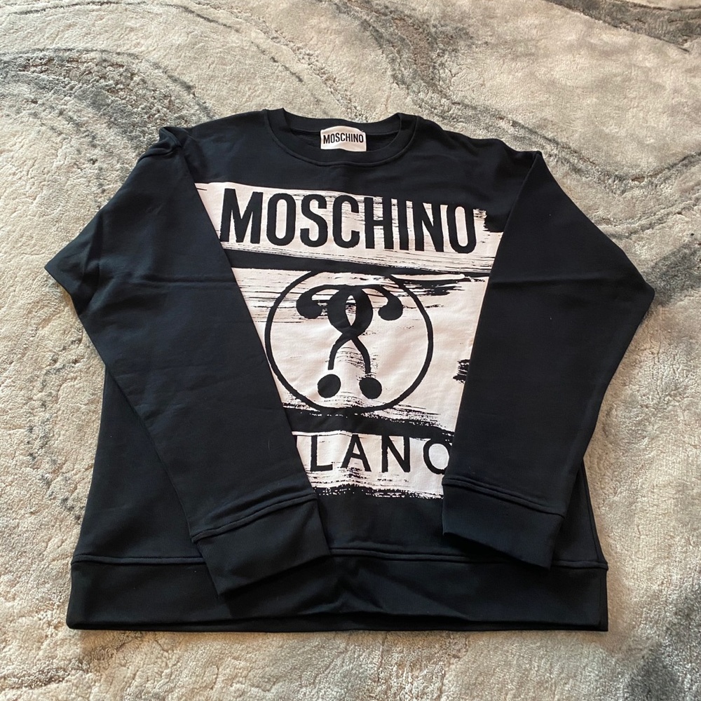 Men’s Moschino sweatshirt NWOT size large